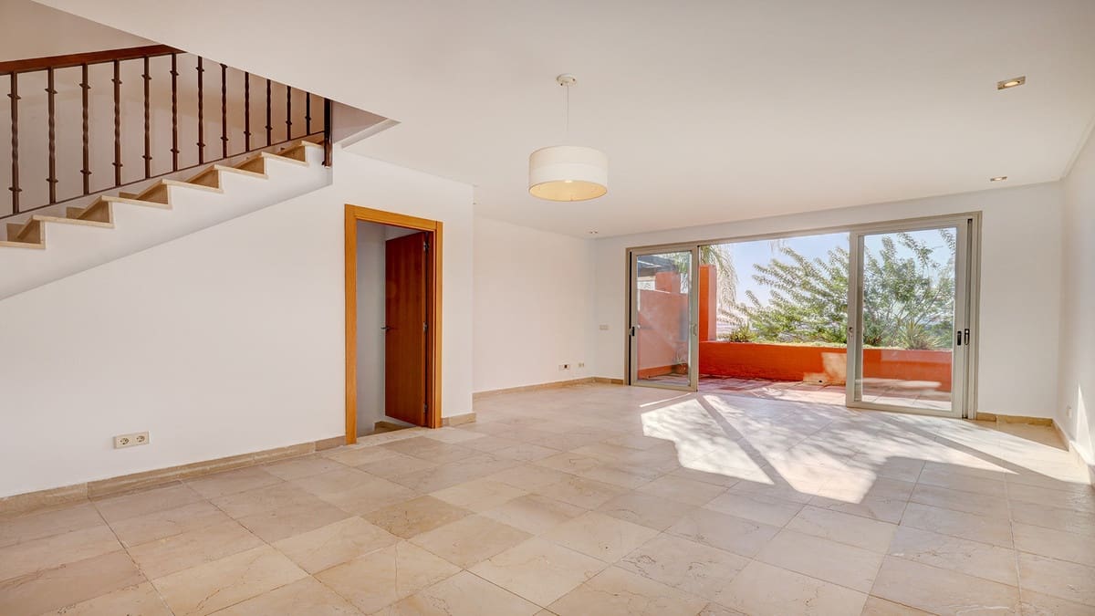 2 bedroom Townhouse for sale in Manilva with pool garage - € 400,000 (Ref: 9488045)