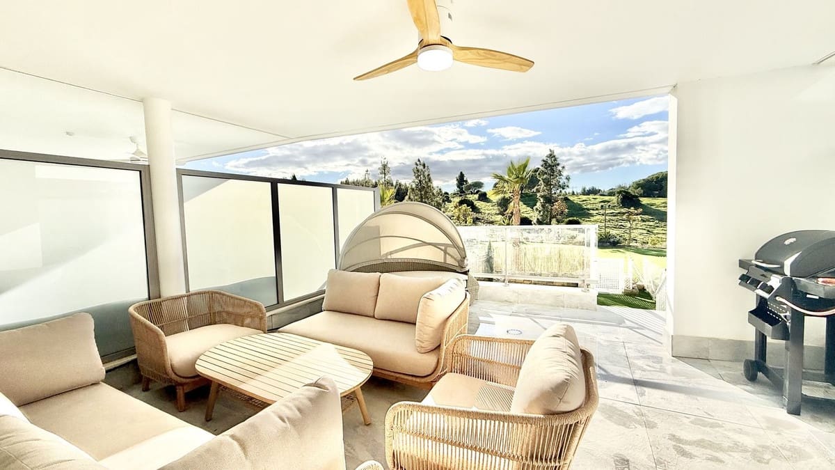 3 slaapkamer Appartement te koop in La Cala de Mijas met zwembad garage - € 575.000 (Ref: 9490934)