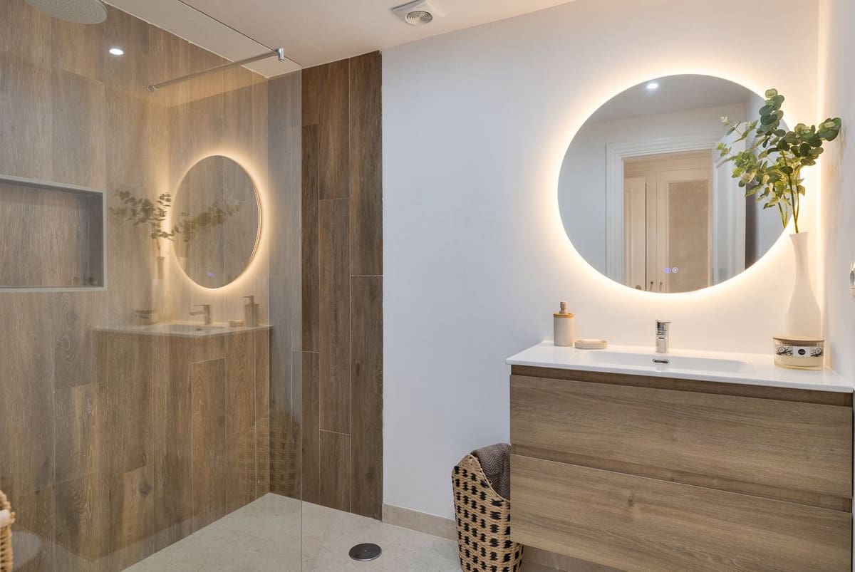 3 bedroom Apartment for sale in La Quinta with pool garage - € 595,000 (Ref: 9494061)