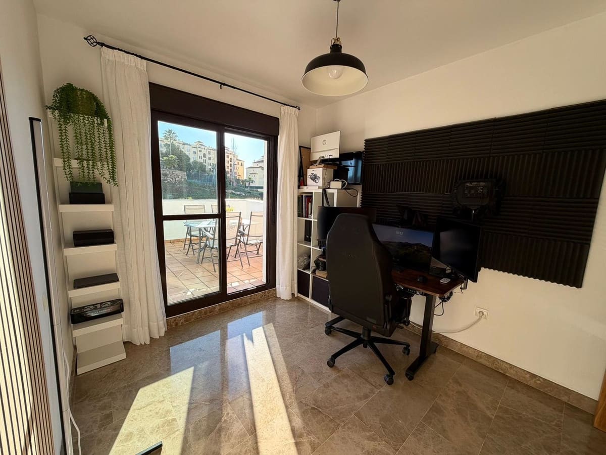 2 camera da letto Appartamento in vendita in New Golden Mile con piscina garage - 370.000 € (Rif: 9496442)