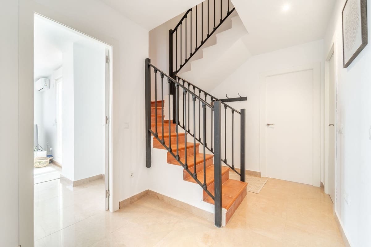 3 bedroom Penthouse for sale in Manilva with pool garage - € 450,000 (Ref: 9496545)