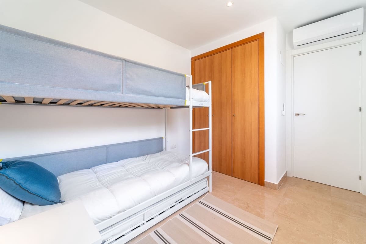 3 bedroom Penthouse for sale in Manilva with pool garage - € 450,000 (Ref: 9496545)