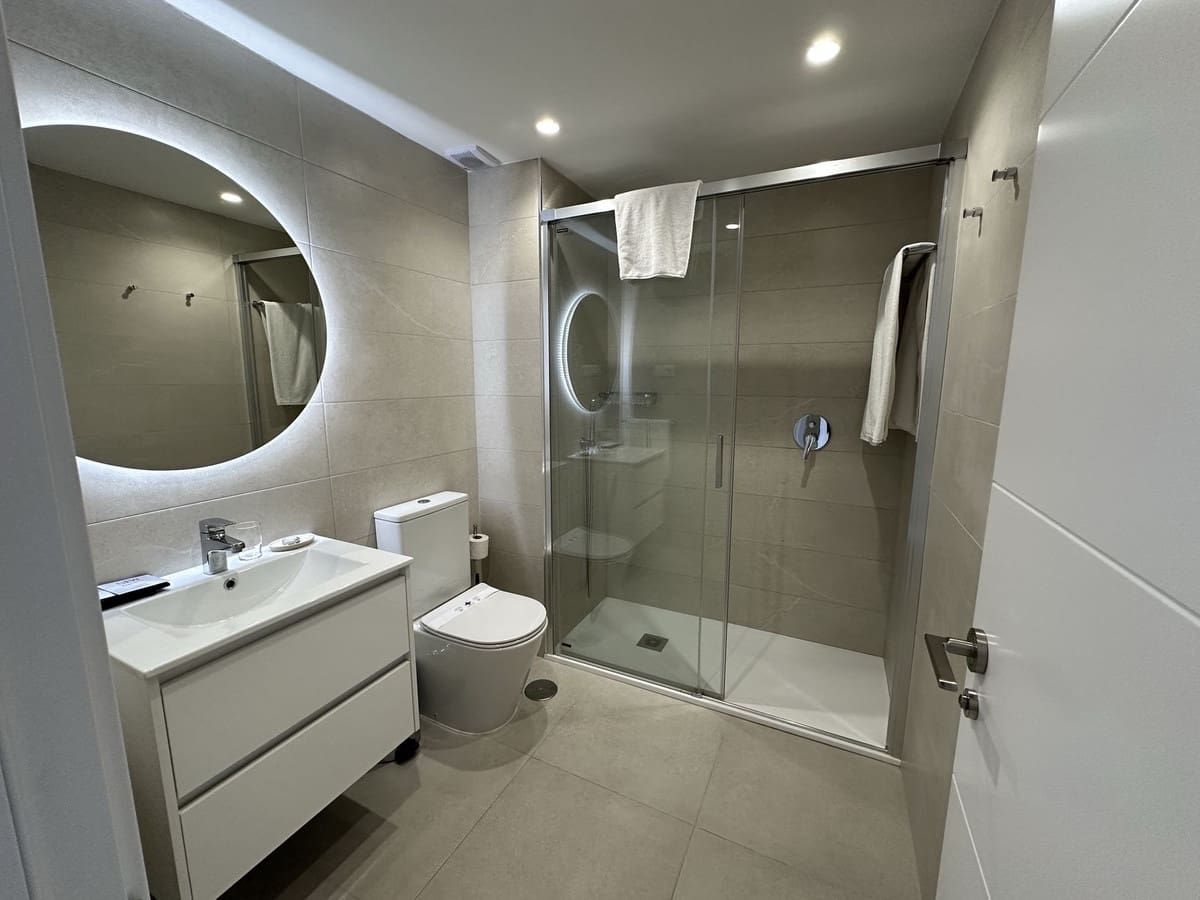 2 bedroom Townhouse for sale in Mijas Costa with pool garage - € 380,000 (Ref: 9508016)