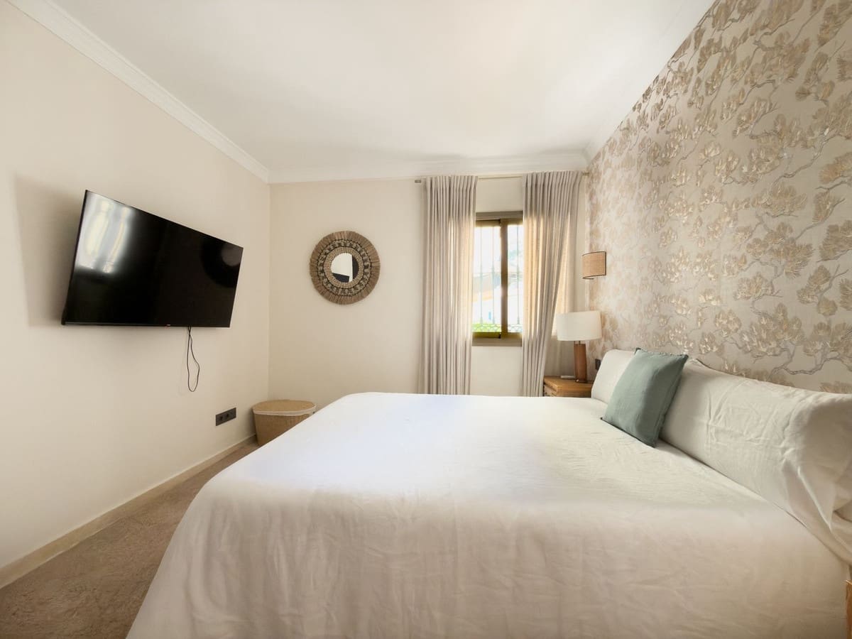 4 sypialnia Apartament na sprzedaż w Elviria z basenem - 1 100 000 € (Ref: 9508076)