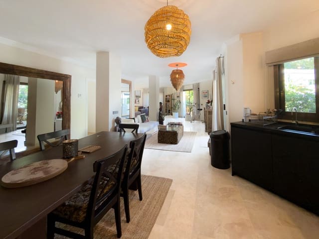 4 sypialnia Apartament na sprzedaż w Elviria, Marbella z basenem - 1 100 000 € (Ref: 9508076)