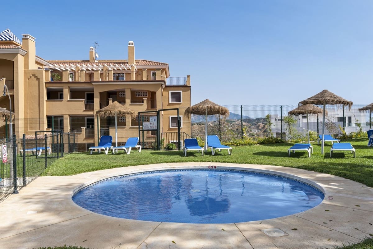 3 quarto Apartamento para venda em La Cala de Mijas com piscina - 525 000 € (Ref: 9523786)