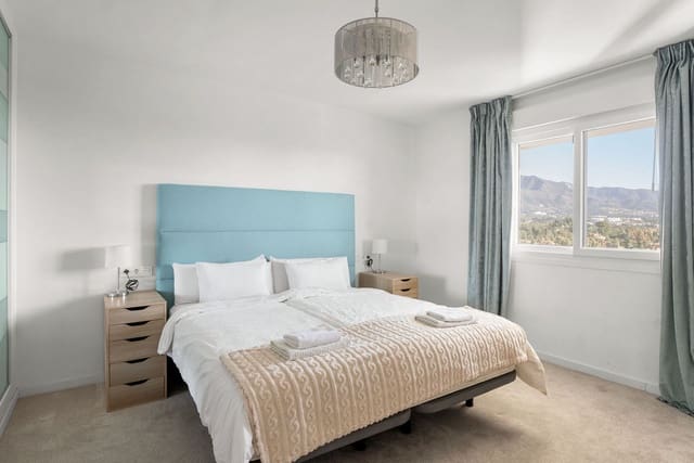 3 soverom Leilighet til salgs i Nueva Andalucia, Marbella med svømmebasseng garasje - € 680 000 (Ref: 9523788)