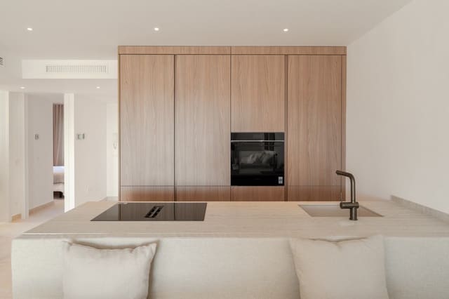 3 soverom Leilighet til salgs i Nueva Andalucia, Marbella med svømmebasseng garasje - € 1 100 000 (Ref: 9532798)