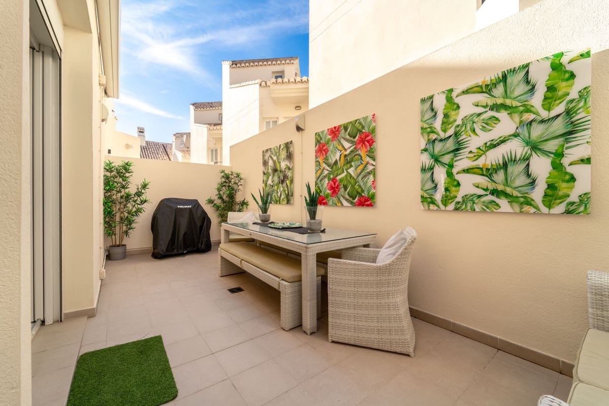 4 sypialnia Dom blizniak na sprzedaż w Costabella z basenem garażem - 775 000 € (Ref: 9532930)