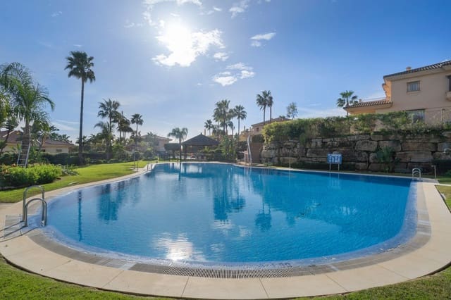 3 soverom Kjedet enebolig til salgs i Riviera del Sol, Mijas med svømmebasseng garasje - € 500 000 (Ref: 9543916)