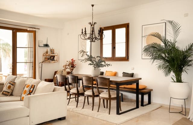 4 sovrum Villa till salu i Estepona med pool garage - 1 295 000 € (Ref: 9546997)