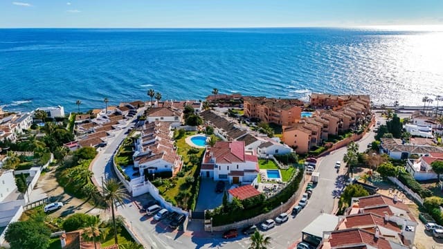 Chalet de 5 habitaciones en Mijas Costa, Mijas en venta con piscina garaje - 2.250.000 € (Ref: 9554304)