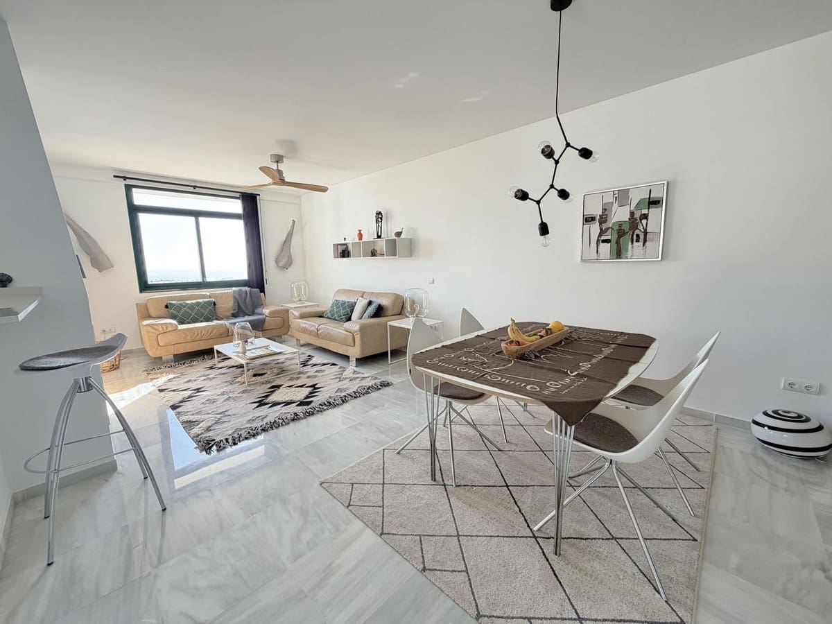 3 bedroom Semi-detached Villa for sale in Benalmadena with pool garage - € 629,000 (Ref: 9560673)