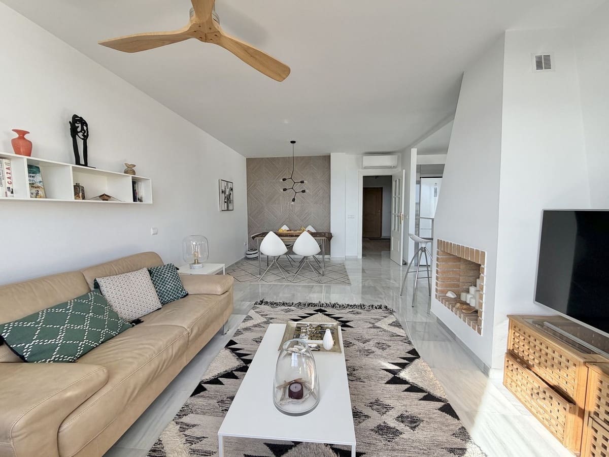 3 bedroom Semi-detached Villa for sale in Benalmadena with pool garage - € 629,000 (Ref: 9560673)