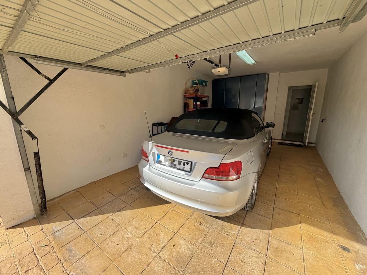 3 bedroom Semi-detached Villa for sale in Benalmadena with pool garage - € 629,000 (Ref: 9560673)