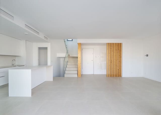 4 sovrum Semi-fristående Villa till salu i Atalaya-Isdabe, Estepona med pool garage - 1 050 000 € (Ref: 9560676)