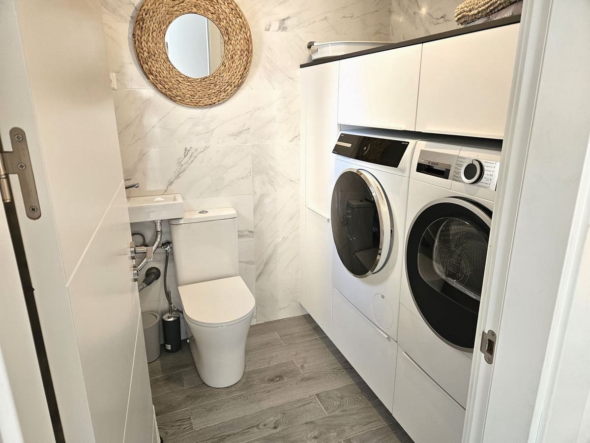 4 makuuhuone Omakotitalo myytävänä paikassa La Cala de Mijas - 899 000 € (Ref: 9566702)