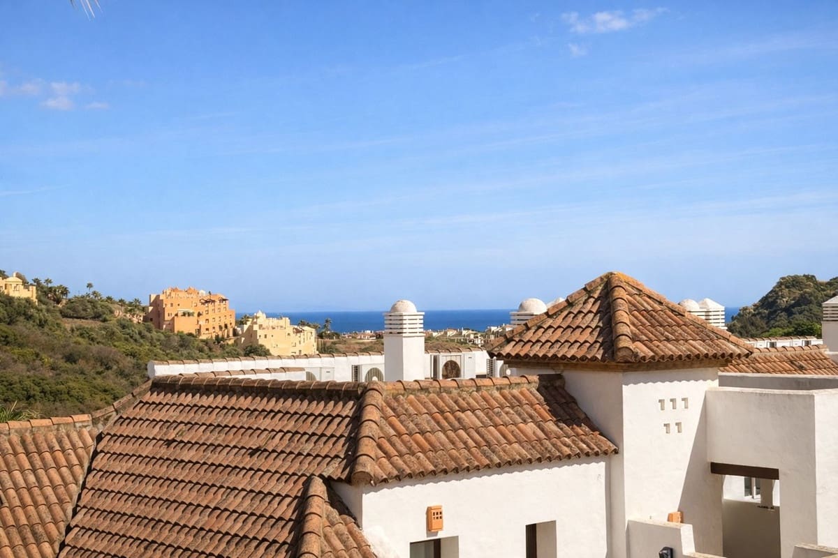 2 slaapkamer Appartement te koop in Manilva met zwembad - € 275.000 (Ref: 9585242)