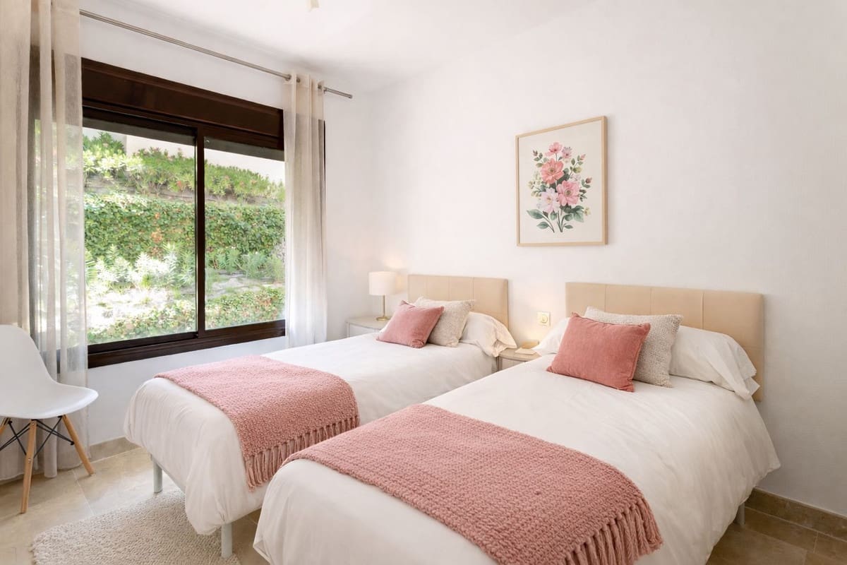 2 slaapkamer Appartement te koop in Manilva met zwembad - € 275.000 (Ref: 9585242)