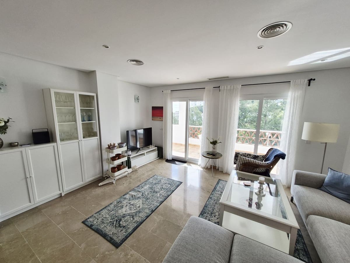 2 sypialnia Apartament na sprzedaż w Miraflores z basenem garażem - 399 000 € (Ref: 9585252)