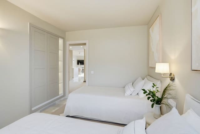 3 sypialnia Apartament na sprzedaż w Calahonda, Mijas z basenem garażem - 569 000 € (Ref: 9590425)