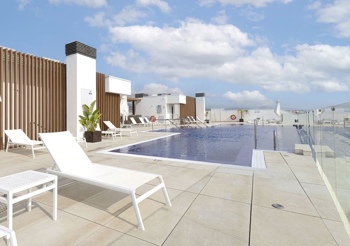 3 bedroom Beach Apartment for sale in Estepona with pool garage - € 2,150,000 (Ref: 9598510)