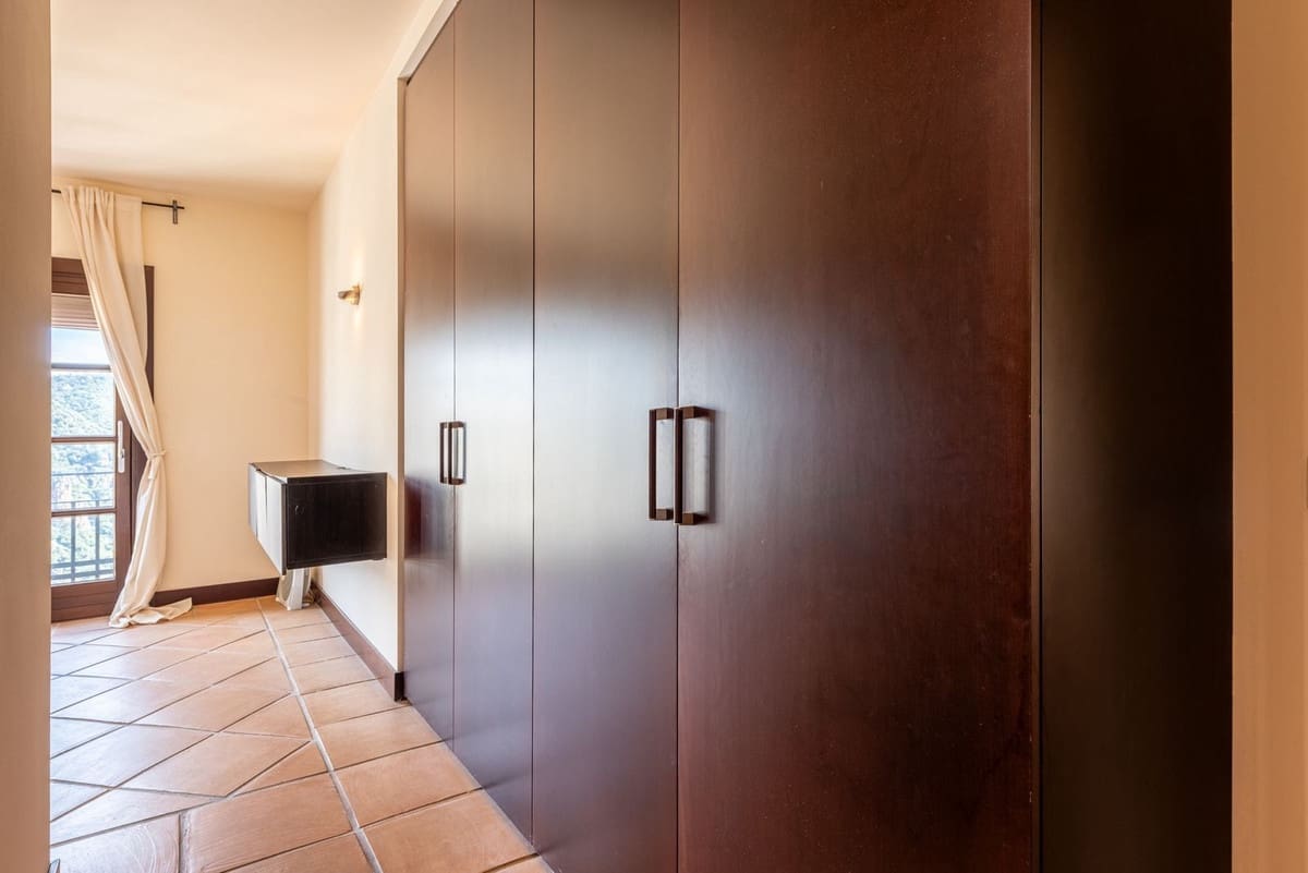 4 soveværelse Byhus til salg i Benahavis med swimmingpool garage - € 598.000 (Ref: 9598512)