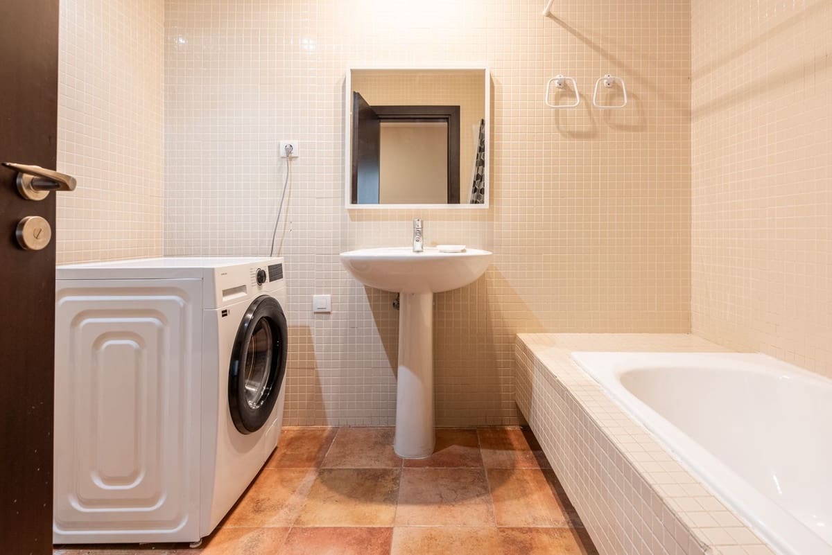 4 soveværelse Byhus til salg i Benahavis med swimmingpool garage - € 598.000 (Ref: 9598512)