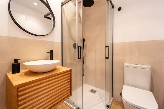 Apartamento de 3 habitaciones en Fuengirola en venta con piscina garaje - 385.000 € (Ref: 9603562)