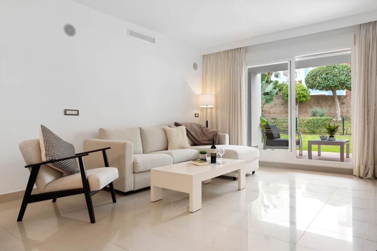 2 bedroom Apartment for sale in Estepona with pool garage - € 395,000 (Ref: 9606695)