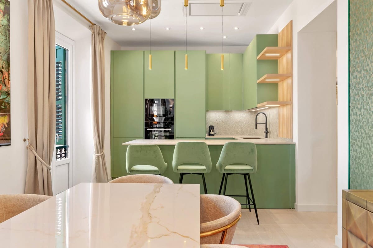 3 bedroom Apartment for sale in Marbella with garage - € 1,165,000 (Ref: 9607049)