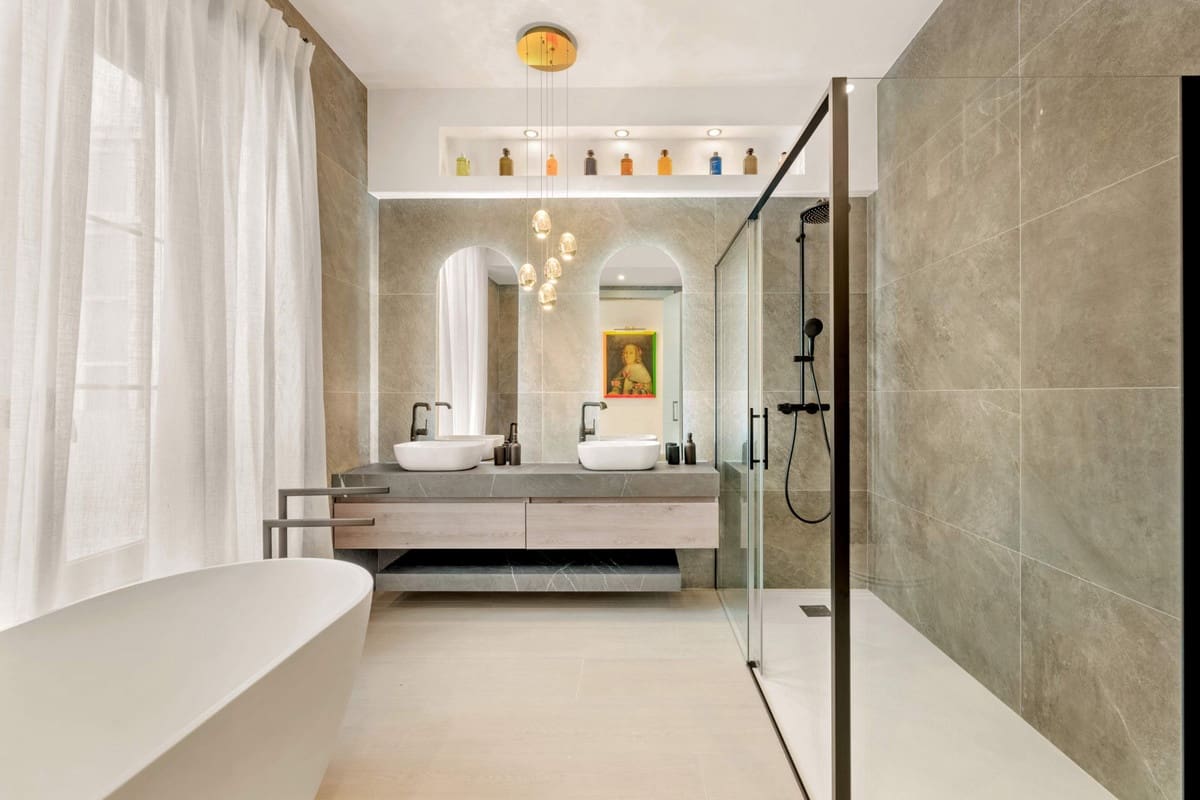 3 bedroom Apartment for sale in Marbella with garage - € 1,165,000 (Ref: 9607049)