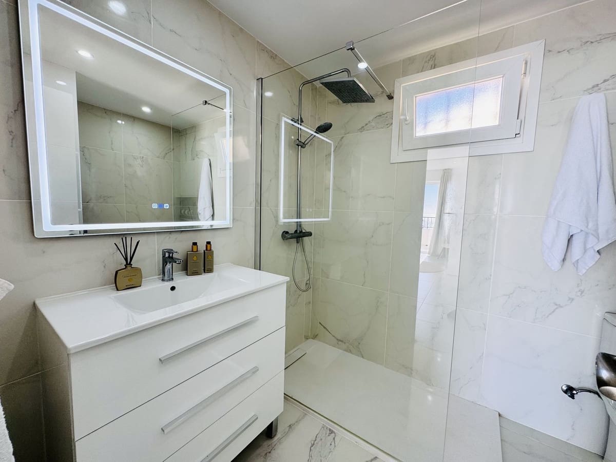 2 quarto Casa em Banda para venda em Mijas Costa com piscina - 579 000 € (Ref: 9622869)