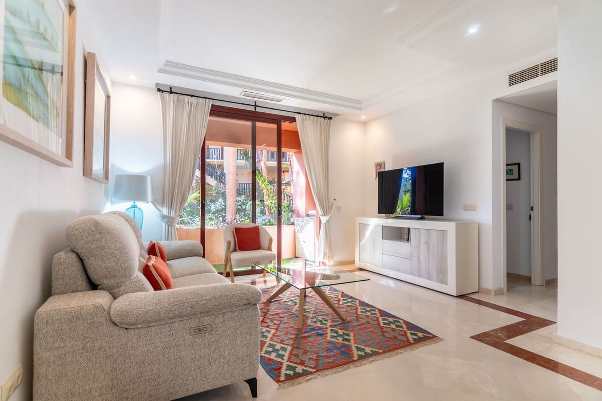 3 quarto Apartamento para venda em Elviria com piscina garagem - 699 000 € (Ref: 9629248)