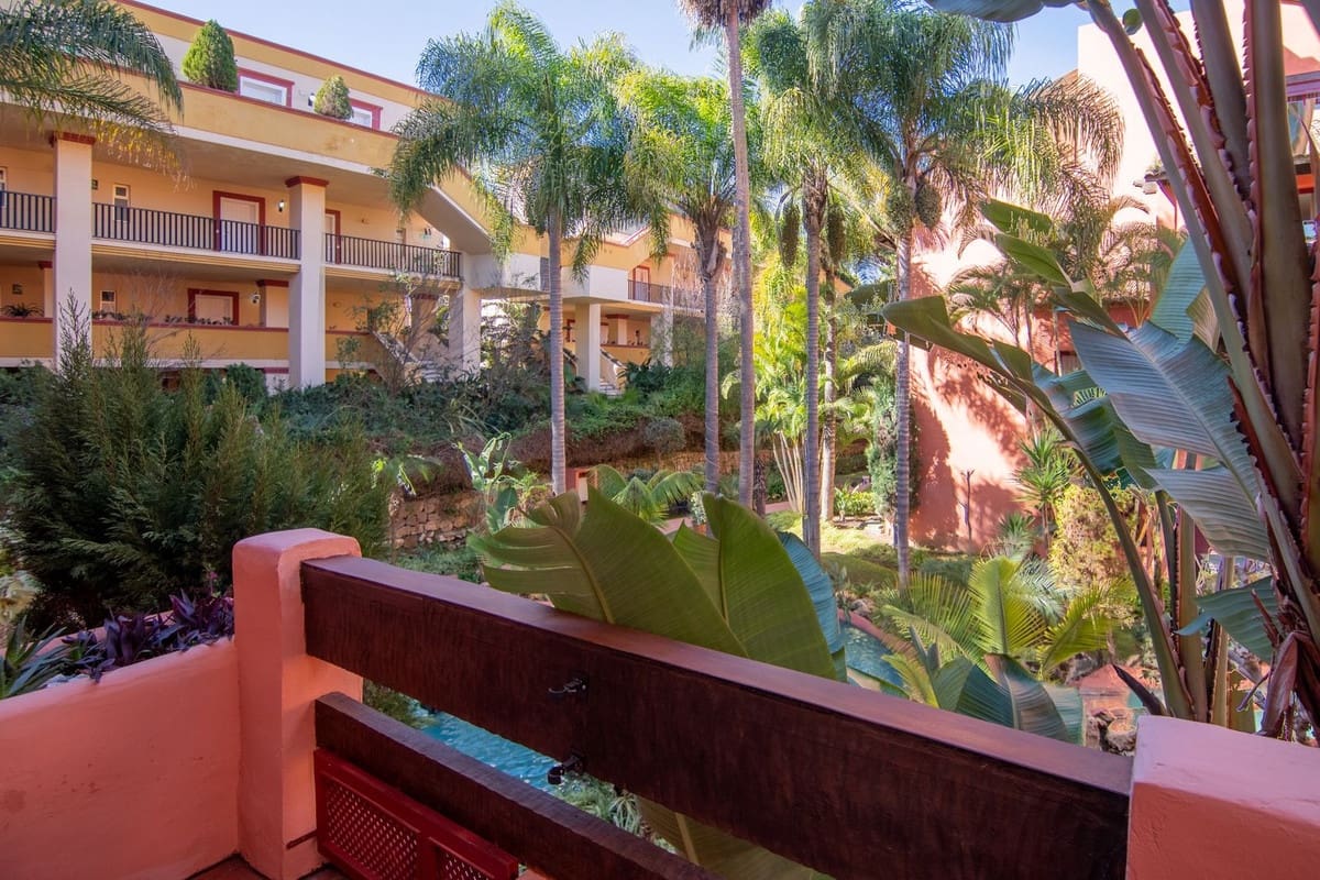 3 quarto Apartamento para venda em Elviria com piscina garagem - 699 000 € (Ref: 9629248)