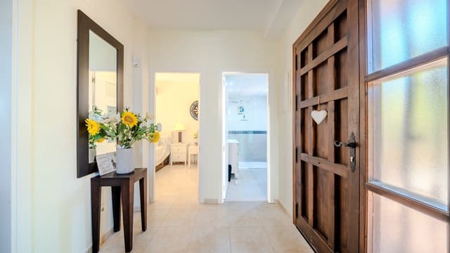 3 slaapkamer Villa te koop in Manilva met zwembad - € 589.000 (Ref: 9632865)