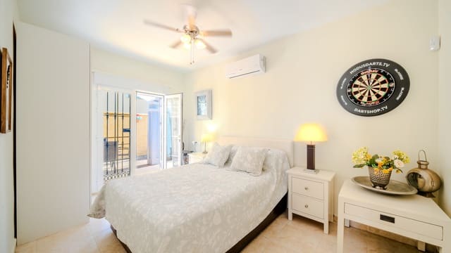 3 slaapkamer Villa te koop in Manilva met zwembad - € 589.000 (Ref: 9632865)