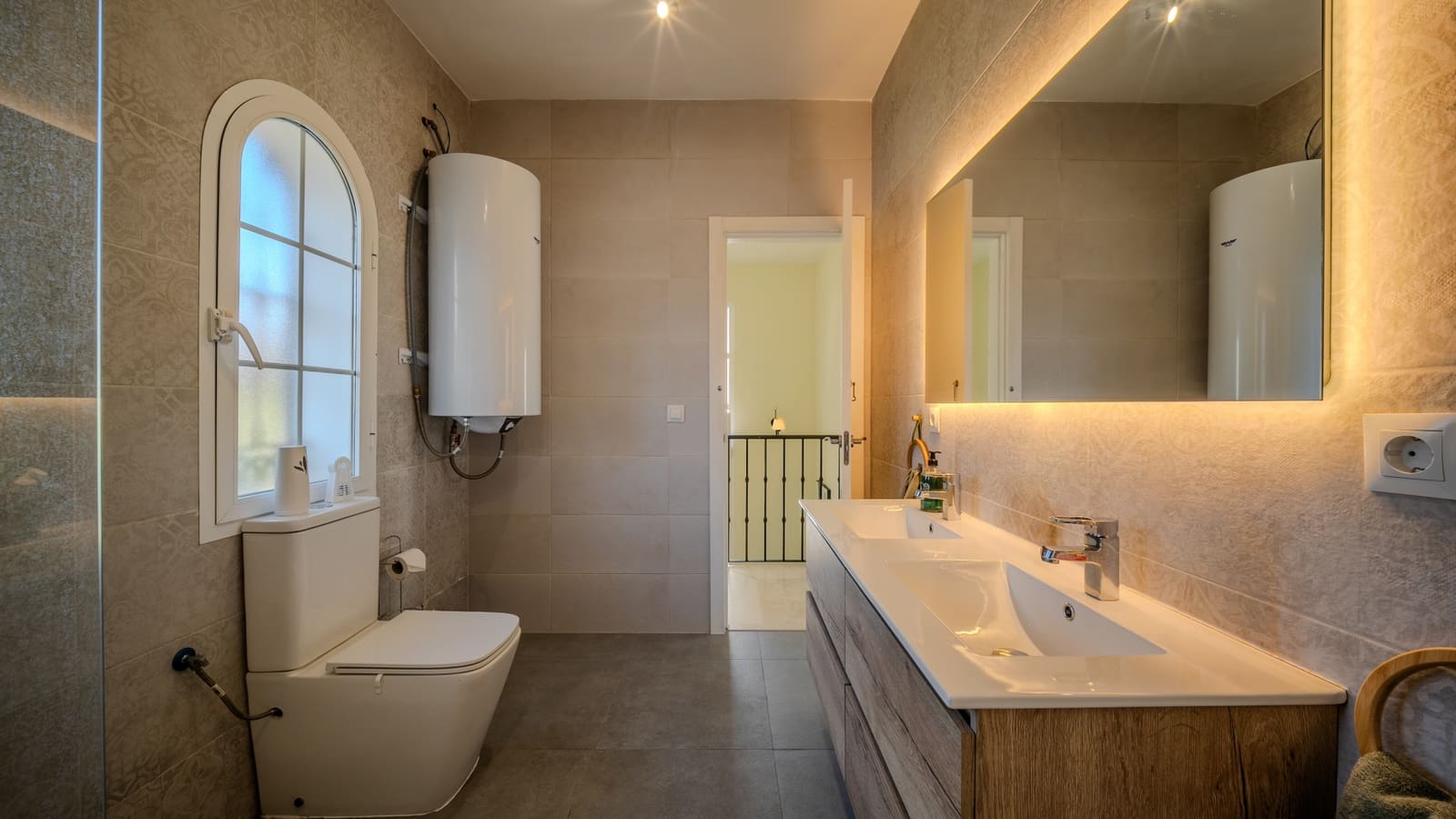 3 slaapkamer Villa te koop in Manilva met zwembad - € 589.000 (Ref: 9632865)