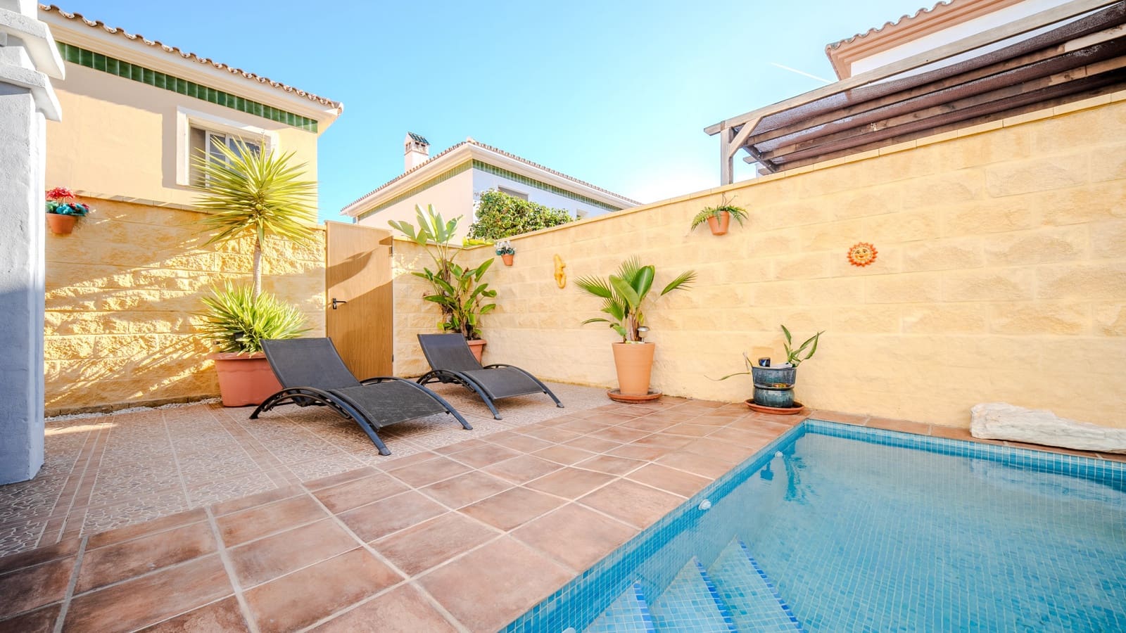 3 slaapkamer Villa te koop in Manilva met zwembad - € 589.000 (Ref: 9632865)