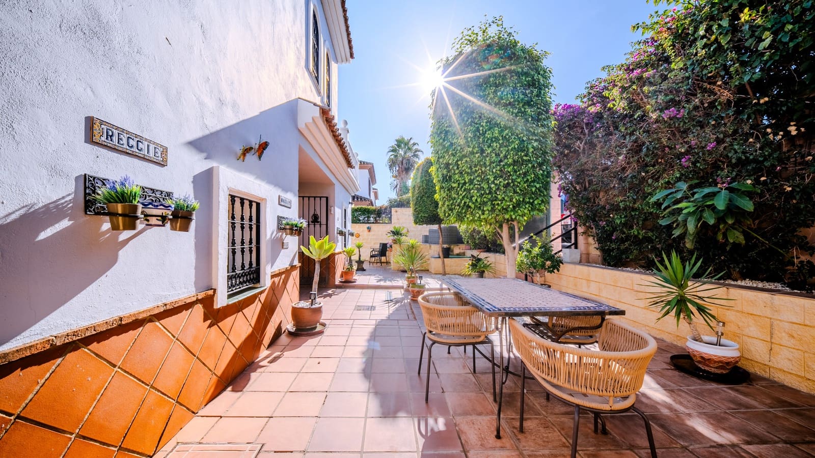 3 slaapkamer Villa te koop in Manilva met zwembad - € 589.000 (Ref: 9632865)