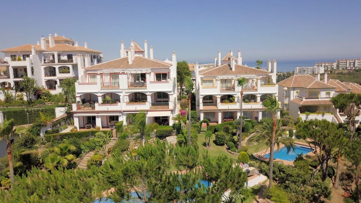 2 Zimmer Penthouse zu verkaufen in Miraflores mit Pool Garage - 469.000 € (Ref: 9643586)