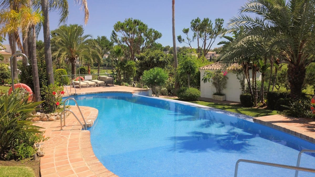 2 Zimmer Penthouse zu verkaufen in Miraflores mit Pool Garage - 469.000 € (Ref: 9643586)