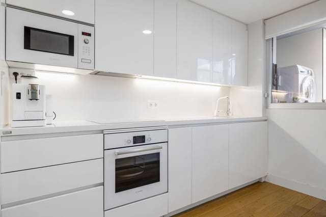 3 soverom Leilighet til salgs i Mijas Costa, Mijas med svømmebasseng garasje - € 649 000 (Ref: 9650977)