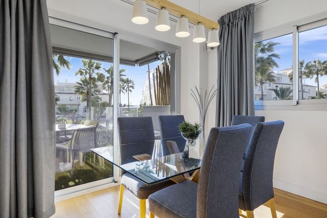 3 soverom Leilighet til salgs i Mijas Costa, Mijas med svømmebasseng garasje - € 649 000 (Ref: 9650977)