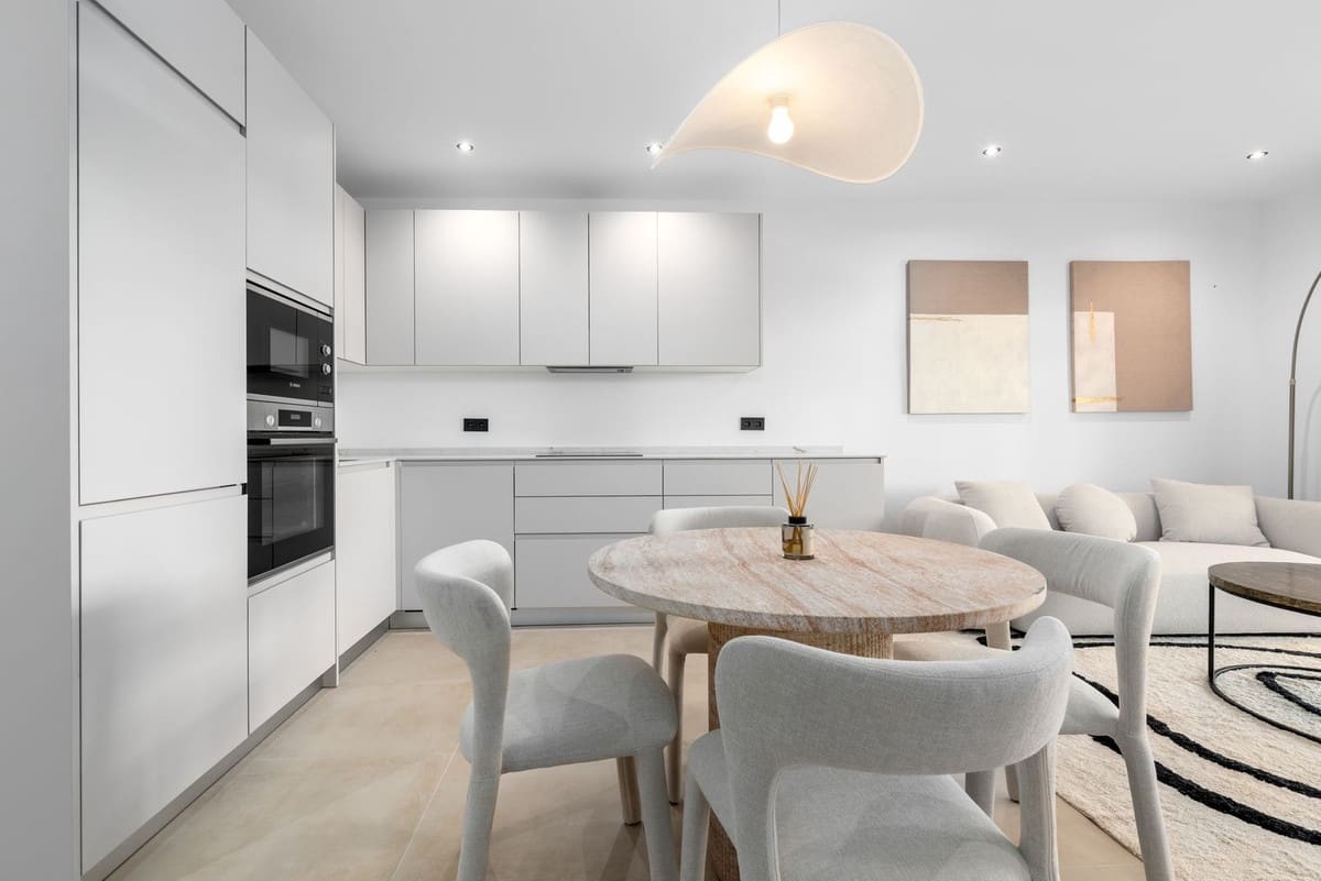 3 chambre Appartement à vendre à Aloha Golf avec piscine garage - 699 000 € (Ref: 9651031)