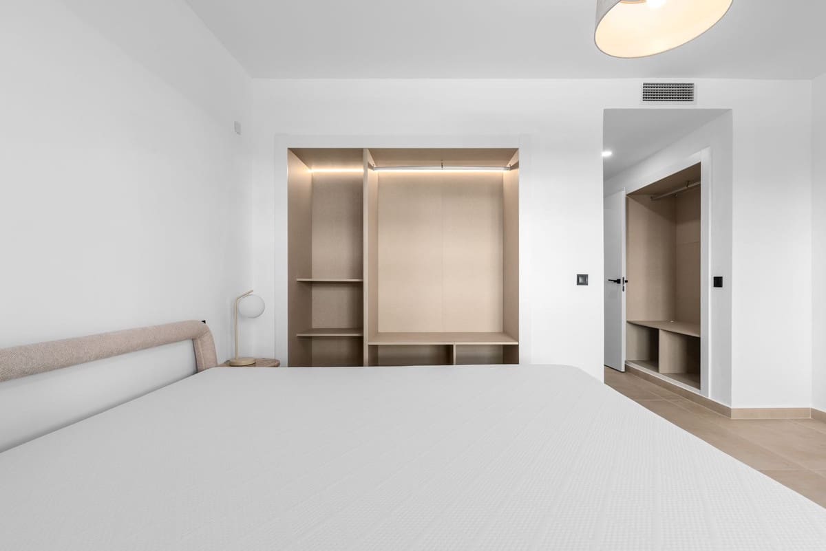 3 chambre Appartement à vendre à Aloha Golf avec piscine garage - 699 000 € (Ref: 9651031)