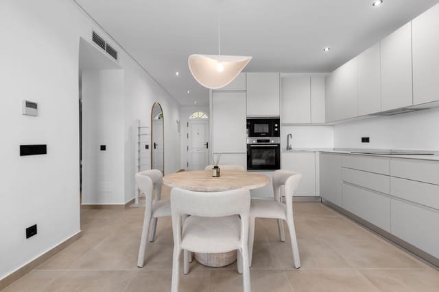 3 chambre Appartement à vendre à Aloha Golf, Marbella avec piscine garage - 699 000 € (Ref: 9651031)