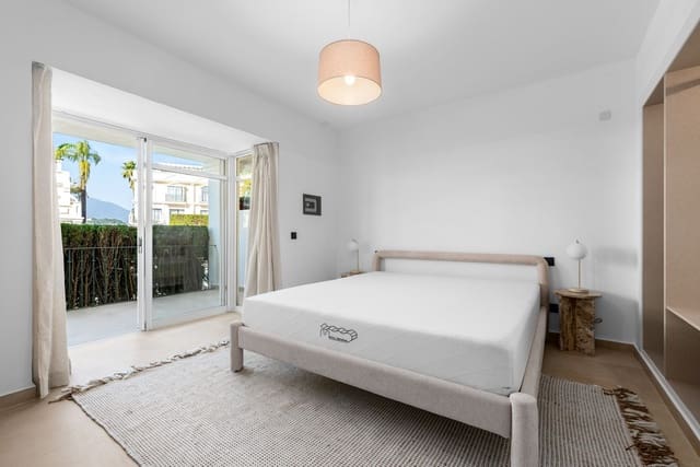 3 chambre Appartement à vendre à Aloha Golf, Marbella avec piscine garage - 699 000 € (Ref: 9651031)