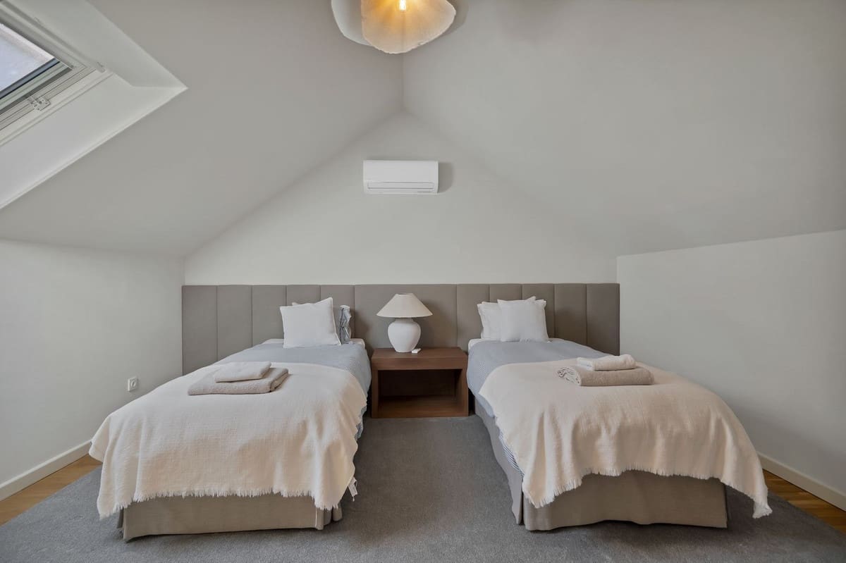 Chalet de 7 habitaciones en San Pedro de Alcantara en venta con piscina garaje - 2.395.000 € (Ref: 9665358)