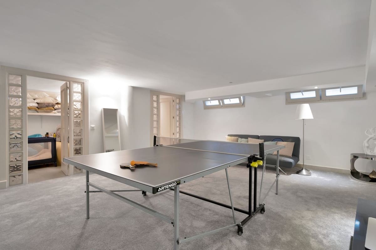 Chalet de 7 habitaciones en San Pedro de Alcantara en venta con piscina garaje - 2.395.000 € (Ref: 9665358)